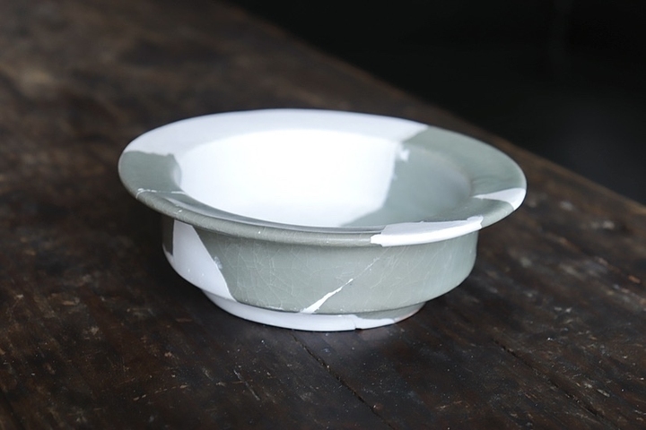 古玩陶瓷罕見館藏級南宋官窯天青色板沿洗拍賣，當前價格98000元