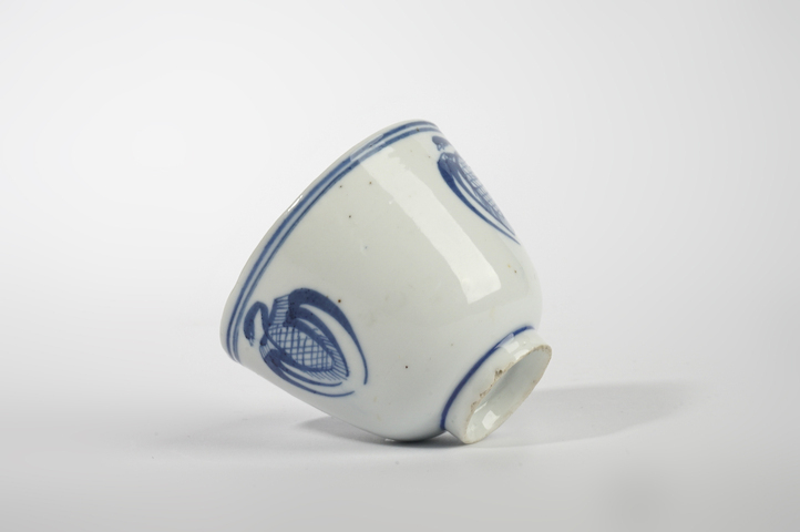 古玩陶瓷民國·青花團(tuán)鳳紋杯拍賣，當(dāng)前價(jià)格480元