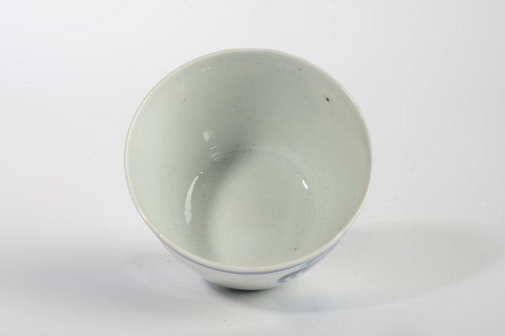 古玩陶瓷民國·青花團(tuán)鳳紋杯拍賣，當(dāng)前價(jià)格480元