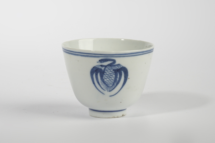 古玩陶瓷民國·青花團(tuán)鳳紋杯拍賣，當(dāng)前價(jià)格480元