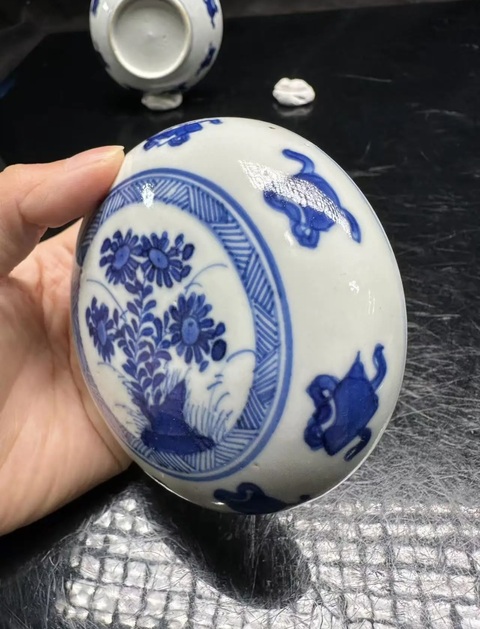 古玩陶瓷粉盒真品鑒賞圖