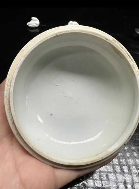 古玩陶瓷粉盒真品鑒賞圖