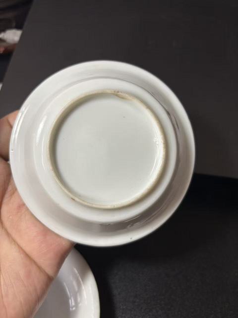 古玩陶瓷白釉印花盤真品鑒賞圖