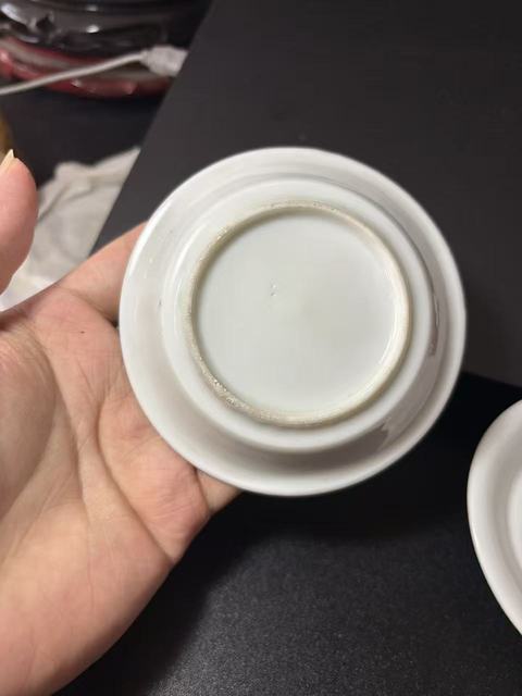 古玩陶瓷白釉印花盤真品鑒賞圖