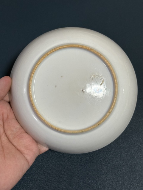 古玩陶瓷人物紋廣彩盤真品鑒賞圖