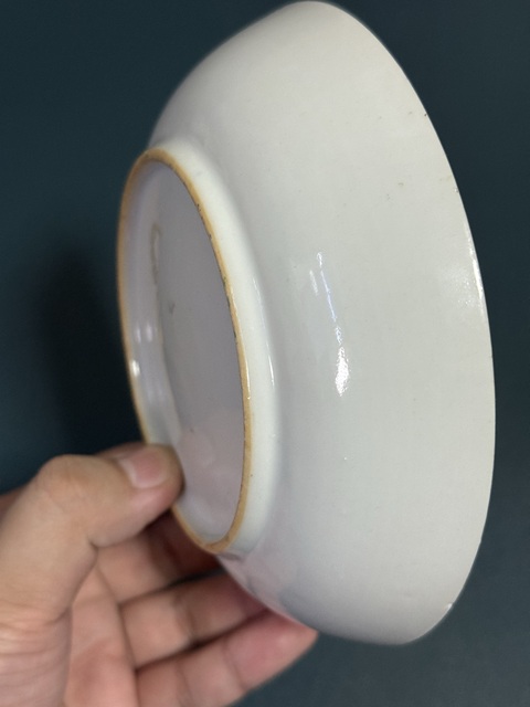 古玩陶瓷人物紋廣彩盤真品鑒賞圖