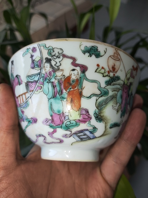 古玩陶瓷粉彩人物故事紋茶杯真品鑒賞圖