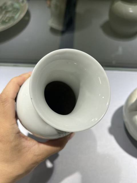 古玩陶瓷民國(guó)粉彩瓶拍賣(mài)，當(dāng)前價(jià)格4900元