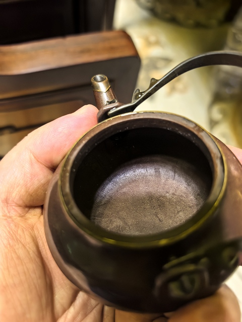 古玩陶瓷提梁壺真品鑒賞圖