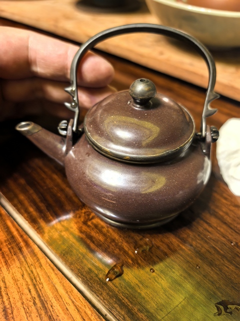 古玩陶瓷提梁壺真品鑒賞圖