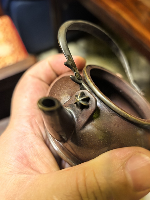 古玩陶瓷提梁壺真品鑒賞圖