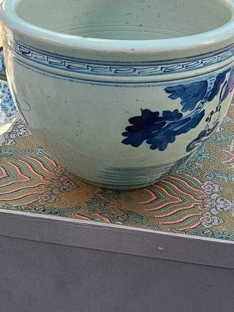 古玩陶瓷麒麟送子青花缸真品鑒賞圖