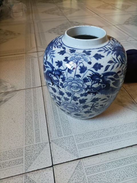 古玩陶瓷花間龍紋青花罐真品鑒賞圖