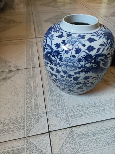 古玩陶瓷花間龍紋青花罐真品鑒賞圖