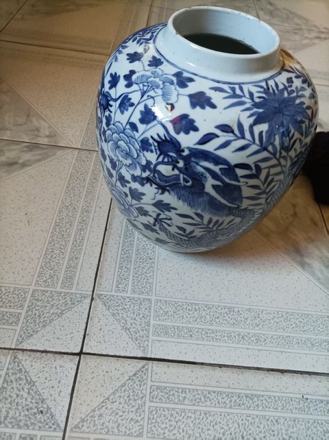 古玩陶瓷花間龍紋青花罐真品鑒賞圖