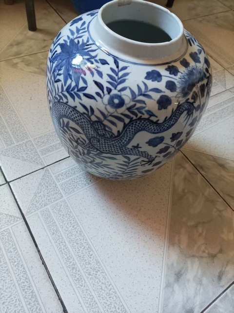 古玩陶瓷花間龍紋青花罐真品鑒賞圖