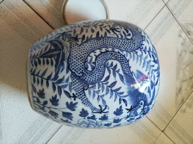 古玩陶瓷花間龍紋青花罐真品鑒賞圖