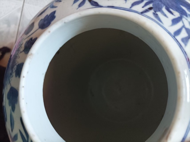 古玩陶瓷花間龍紋青花罐真品鑒賞圖