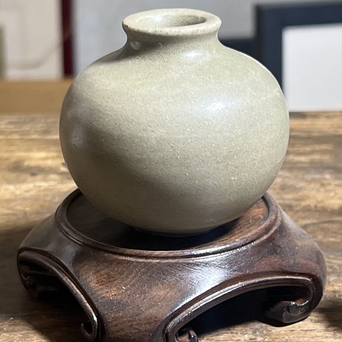 古玩陶瓷龍泉窯青釉水盂真品鑒賞圖