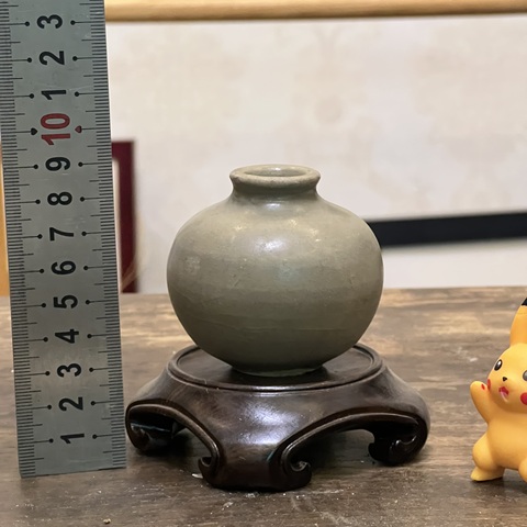 古玩陶瓷龍泉窯青釉水盂真品鑒賞圖