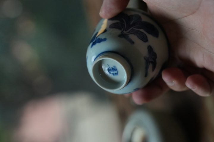 古玩陶瓷萊菔紋青花杯真品鑒賞圖