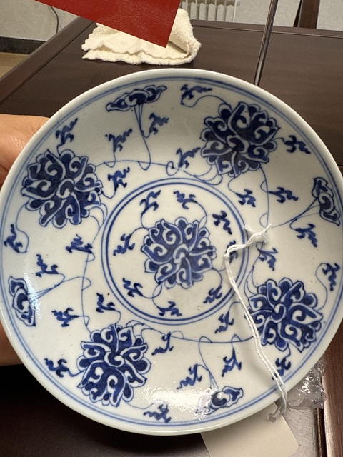 古玩陶瓷青花盤真品鑒賞圖