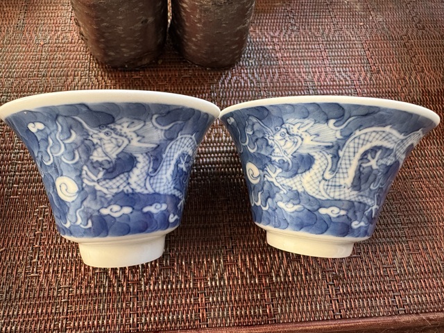 古玩陶瓷龍紋青花杯真品鑒賞圖