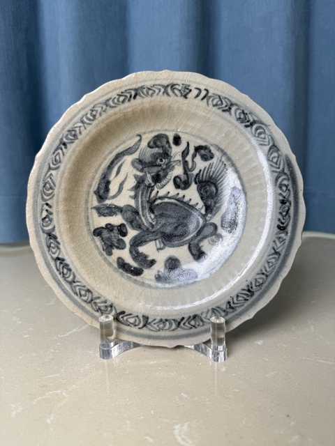 古玩陶瓷麒麟望月青花盤真品鑒賞圖