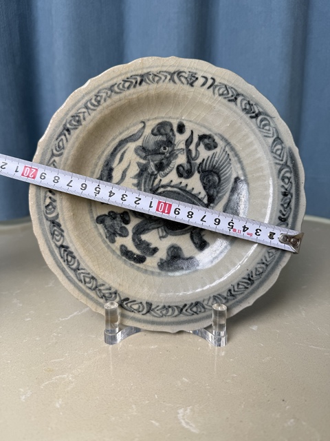 古玩陶瓷麒麟望月青花盤真品鑒賞圖