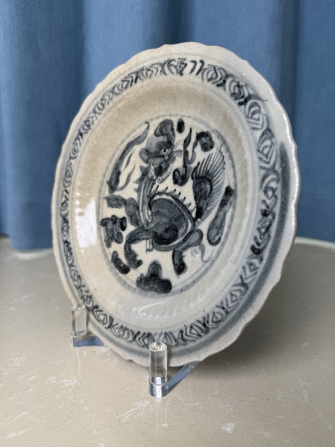 古玩陶瓷麒麟望月青花盤真品鑒賞圖