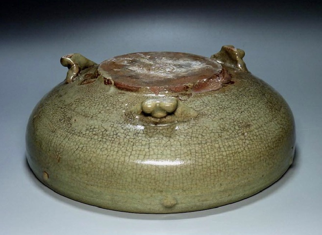 古玩陶瓷龍泉窯青釉三足香爐真品鑒賞圖