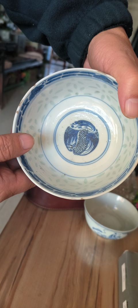古玩陶瓷青花團鶴玲瓏碗真品鑒賞圖