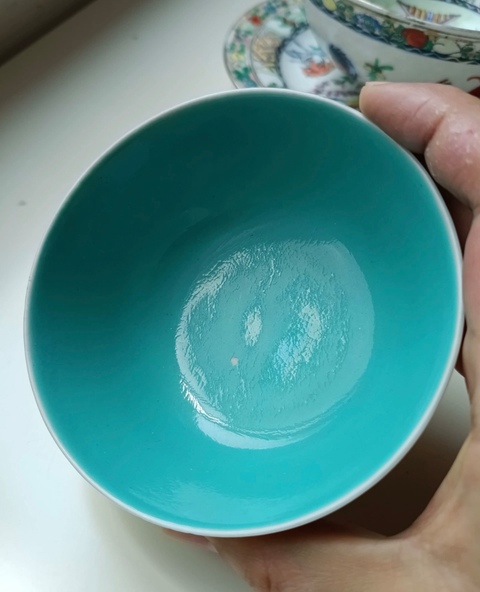 古玩陶瓷黃釉粉彩花卉碗真品鑒賞圖