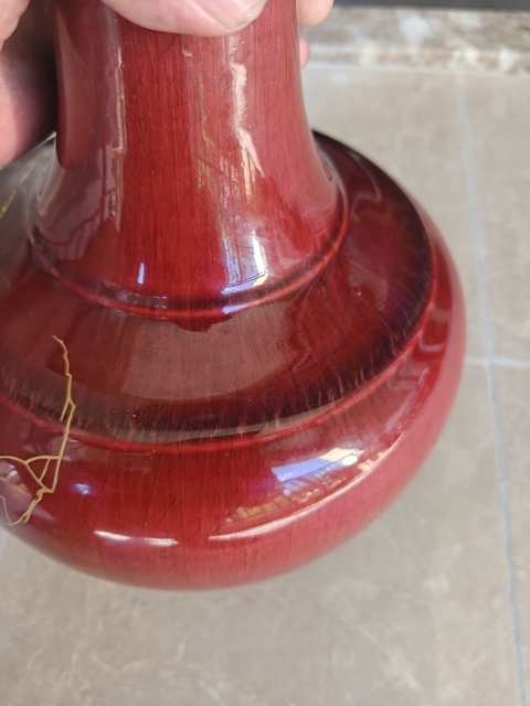 古玩陶瓷清末民國郎窯紅釉賞瓶真品鑒賞圖