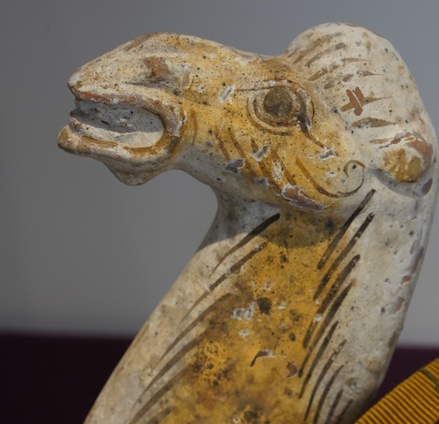 古玩陶瓷疑似拼接或者修復較嚴重唐代陶駱駝真品鑒賞圖