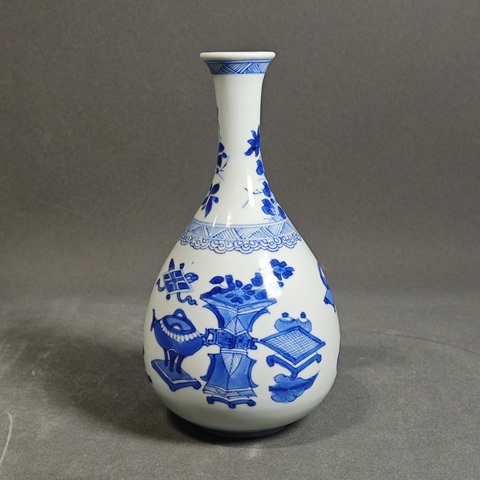 古玩陶瓷青花博古清供長頸瓶真品鑒賞圖