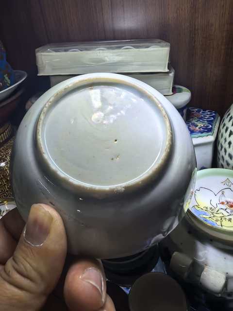 古玩陶瓷青花泛紅花卉紋杯托一套真品鑒賞圖