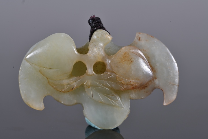 古玩玉器和田玉雕“蝙蝠佩”真品鑒賞圖