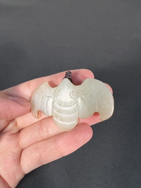 古玩玉器和田玉雕“蝙蝠佩”真品鑒賞圖