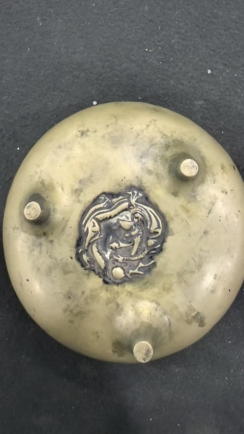 古玩銅器鬲式爐真品鑒賞圖