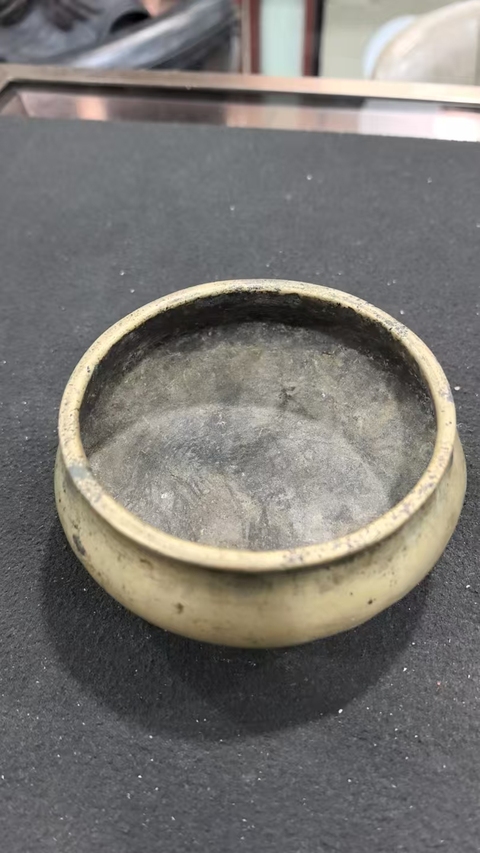 古玩銅器鬲式爐真品鑒賞圖