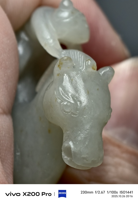 古玩玉器和田玉騎馬人物題材把件真品鑒賞圖