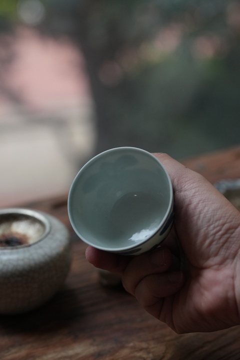 古玩陶瓷青花百財圖仰鐘杯真品鑒賞圖