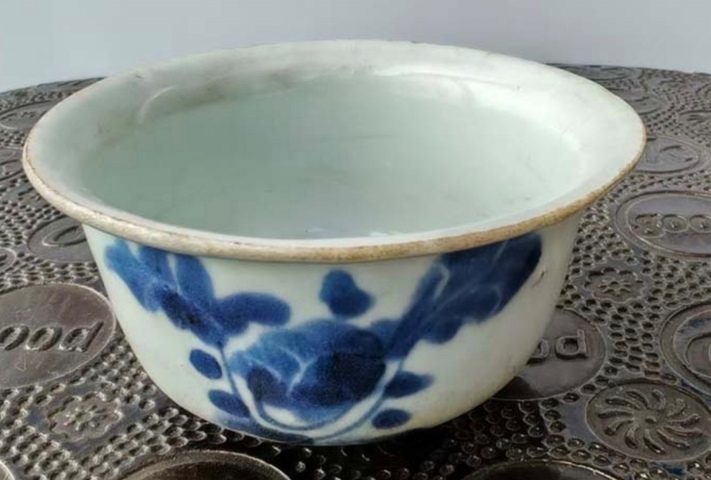 古玩陶瓷青花百財(cái)圖茶杯真品鑒賞圖