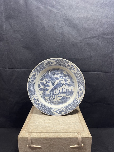 古玩陶瓷青花鳳穿牡丹圖盤真品鑒賞圖