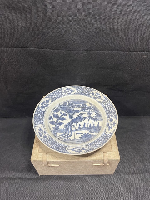 古玩陶瓷青花鳳穿牡丹圖盤真品鑒賞圖