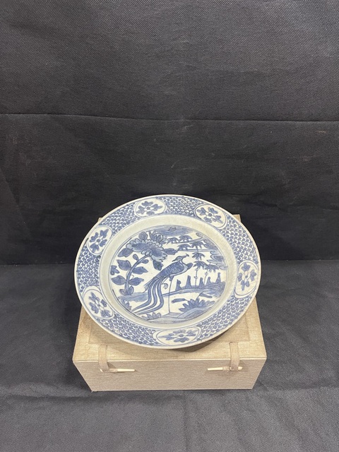 古玩陶瓷青花鳳穿牡丹圖盤真品鑒賞圖