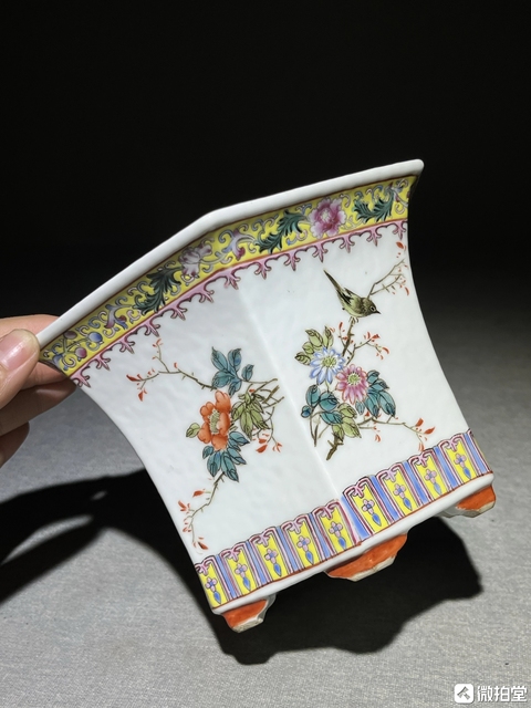 古玩陶瓷花鳥紋粉彩花盆真品鑒賞圖