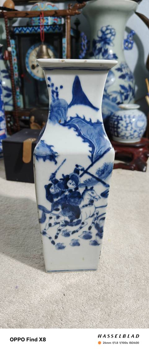 古玩陶瓷青花瓶真品鑒賞圖