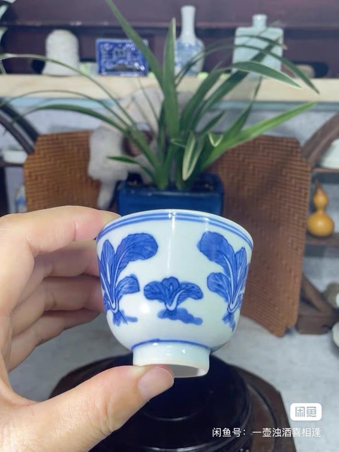 古玩陶瓷青花白菜紋杯真品鑒賞圖